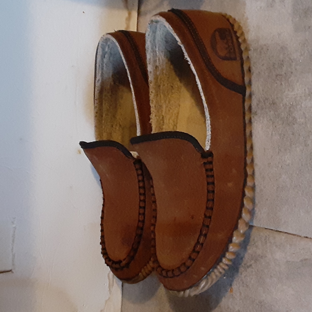 SOREL  shoes size  9.5 men